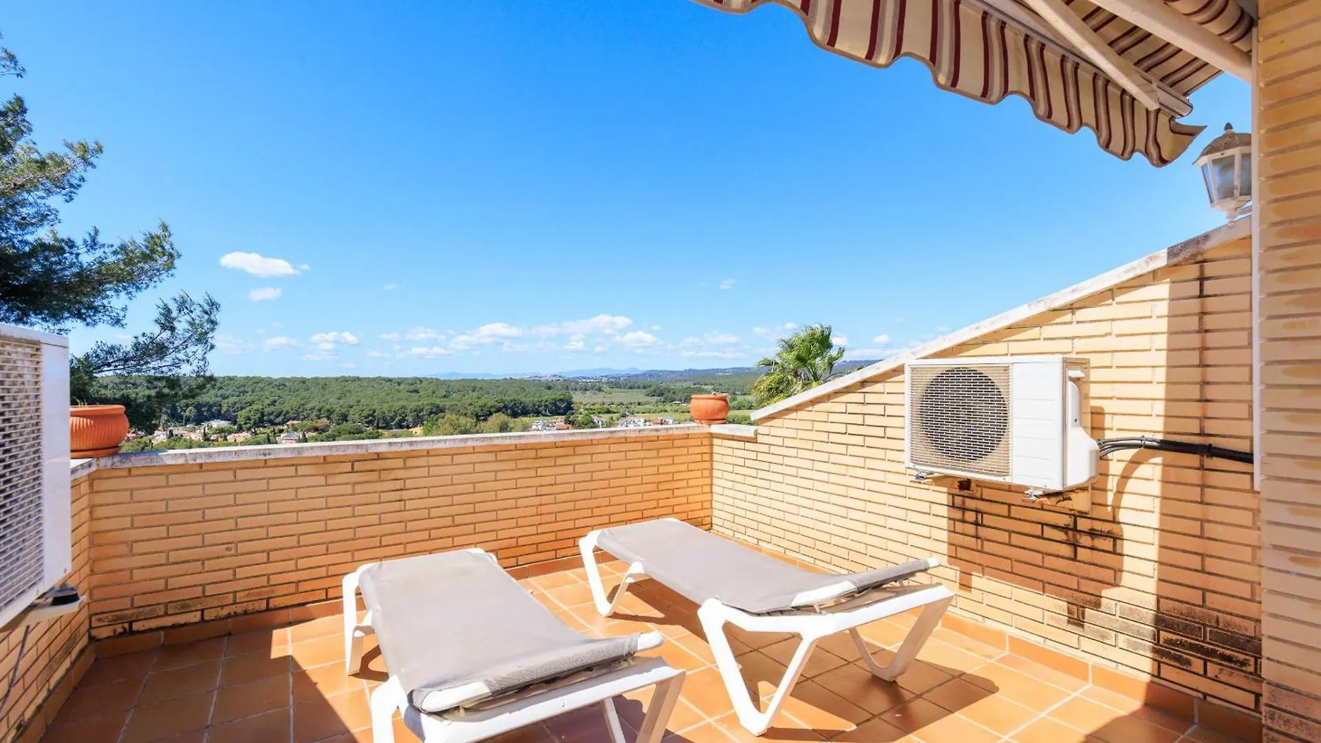 Goleta Villa Tarragona Spain